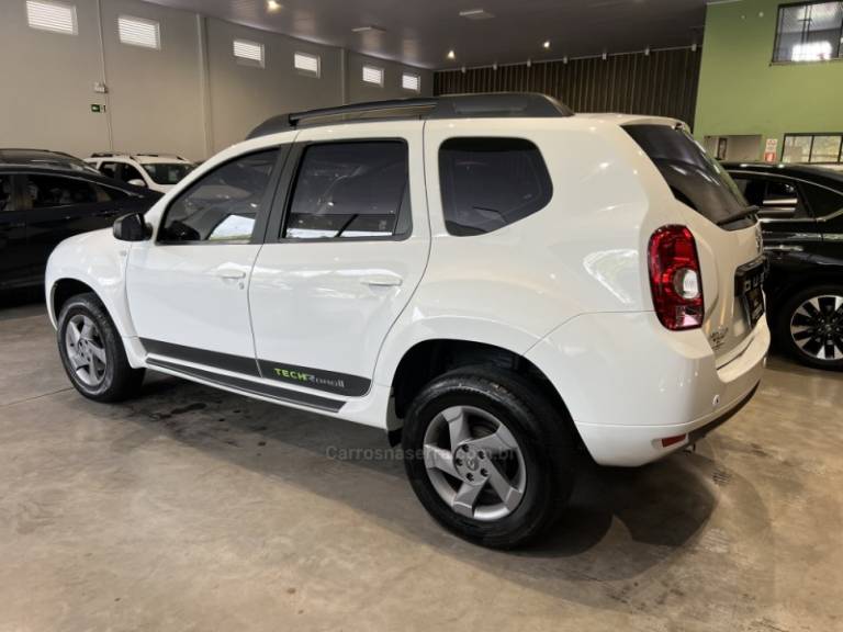 RENAULT - DUSTER - 2014/2015 - Branca - R$ 53.900,00
