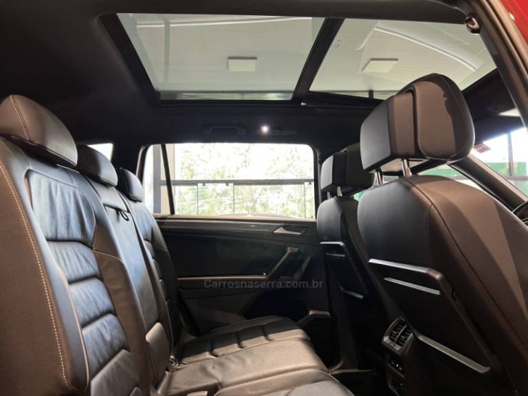 VOLKSWAGEN - TIGUAN - 2021/2021 - Vermelha - R$ 179.900,00