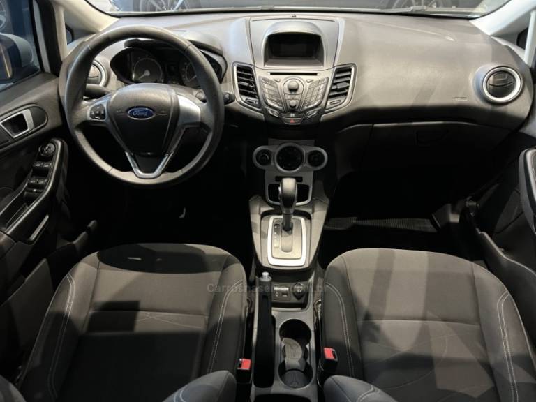 FORD - FIESTA - 2014/2015 - Branca - R$ 44.900,00