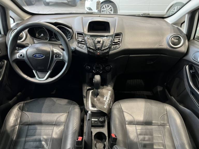 FORD - FIESTA - 2014/2015 - Branca - R$ 46.900,00