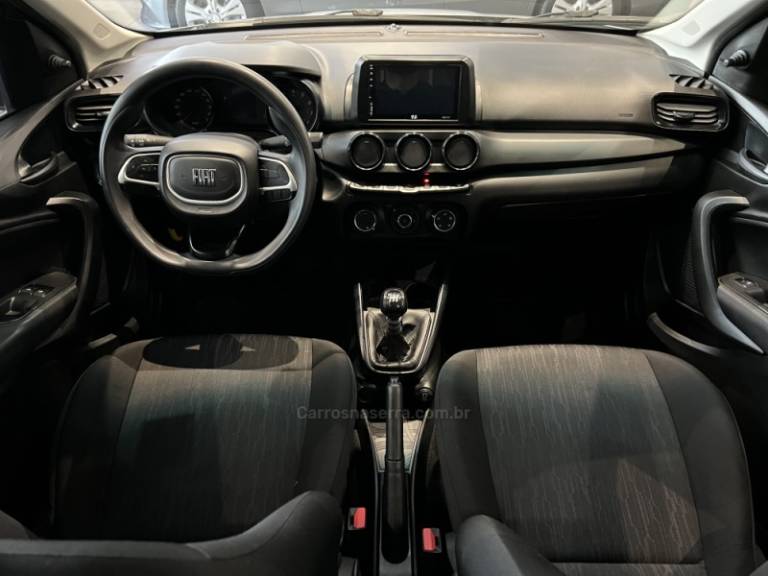 FIAT - ARGO - 2022/2023 - Prata - R$ 61.900,00