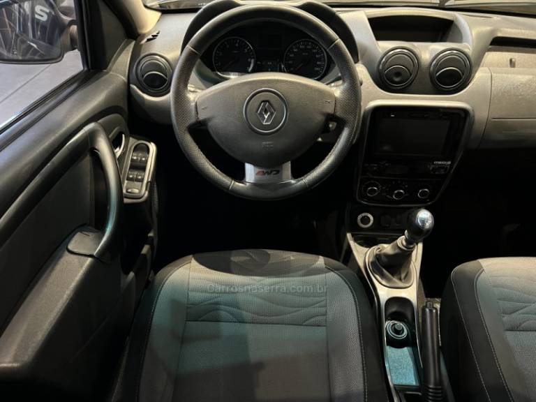 RENAULT - DUSTER - 2012/2013 - Verde - R$ 53.900,00