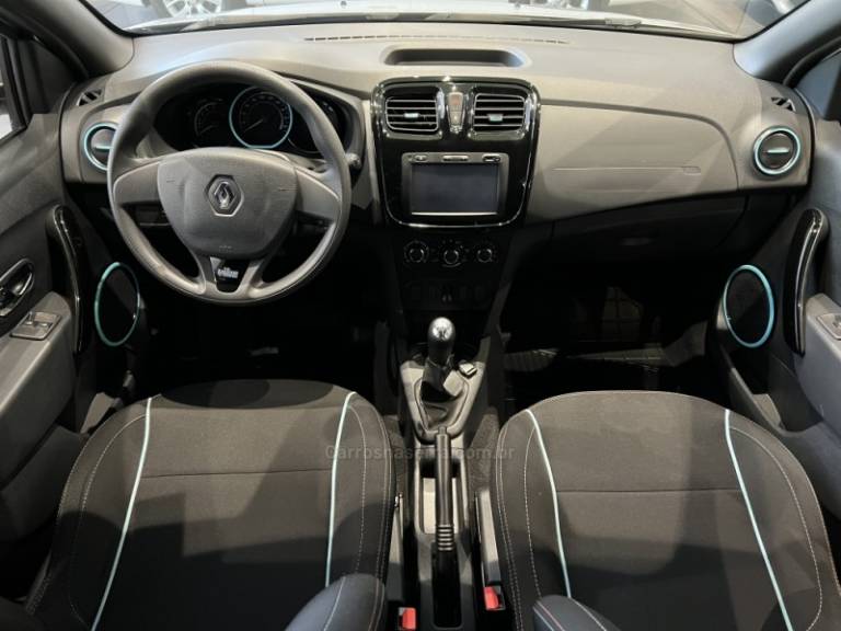 RENAULT - SANDERO - 2018/2019 - Prata - R$ 43.900,00