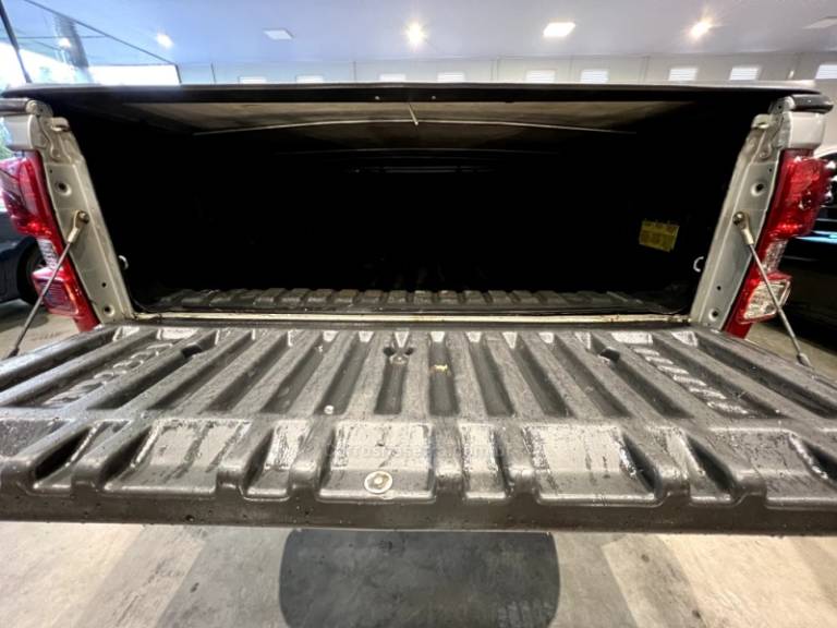 CHEVROLET - S10 - 2019/2020 - Prata - R$ 129.900,00