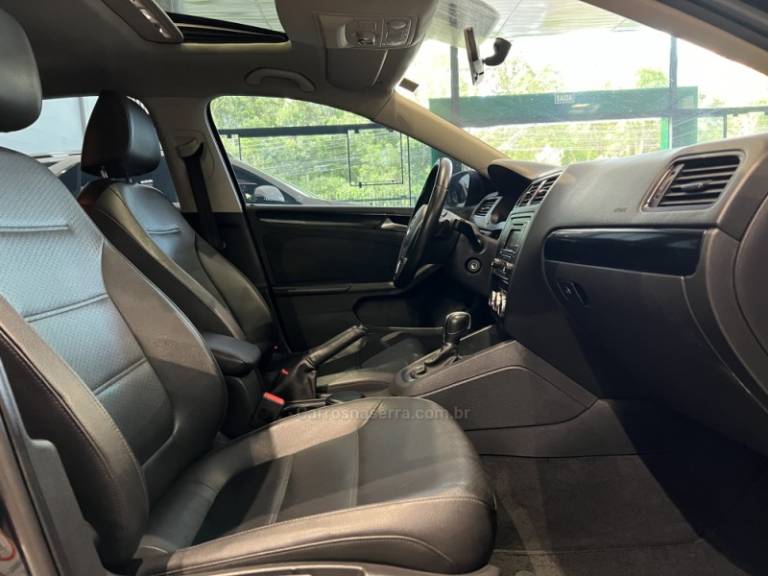 VOLKSWAGEN - JETTA - 2013/2013 - Preta - R$ 66.900,00