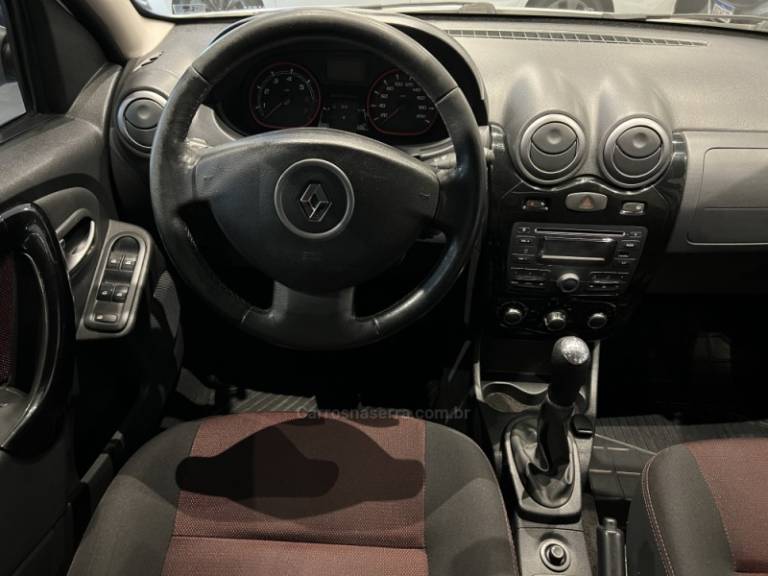 RENAULT - SANDERO - 2012/2012 - Prata - R$ 36.900,00