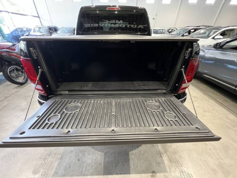 VOLKSWAGEN - AMAROK - 2019/2019 - Preta - R$ 150.900,00