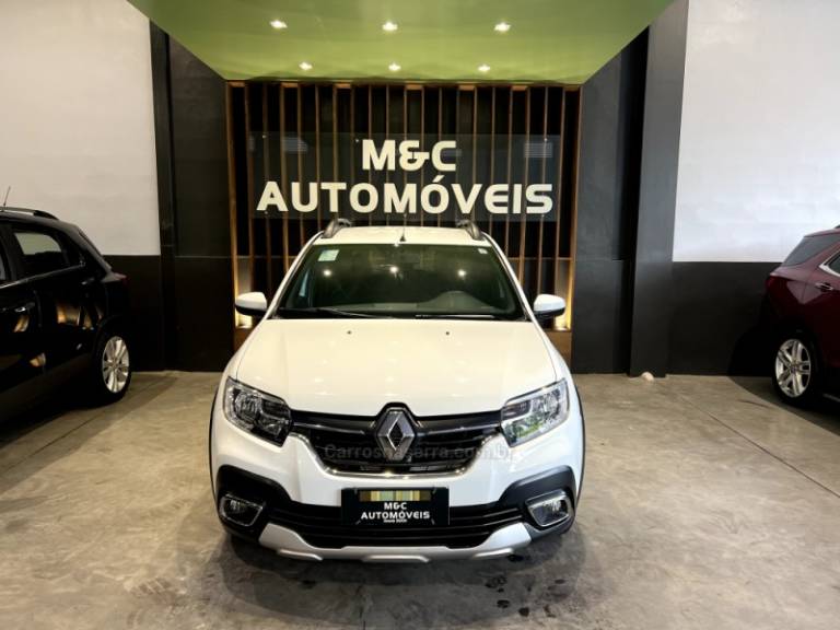 RENAULT - SANDERO - 2021/2022 - Branca - R$ 67.900,00