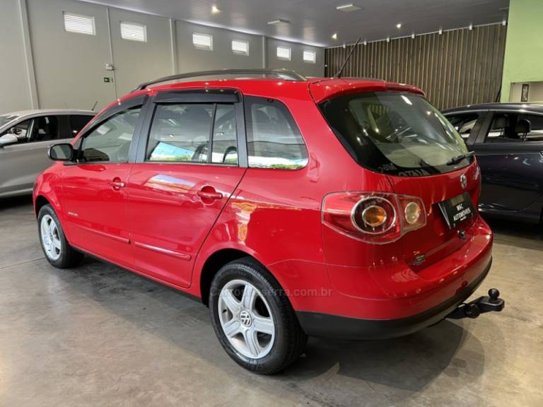 VOLKSWAGEN - SPACEFOX - 2009/2010 - Vermelha - R$ 34.900,00