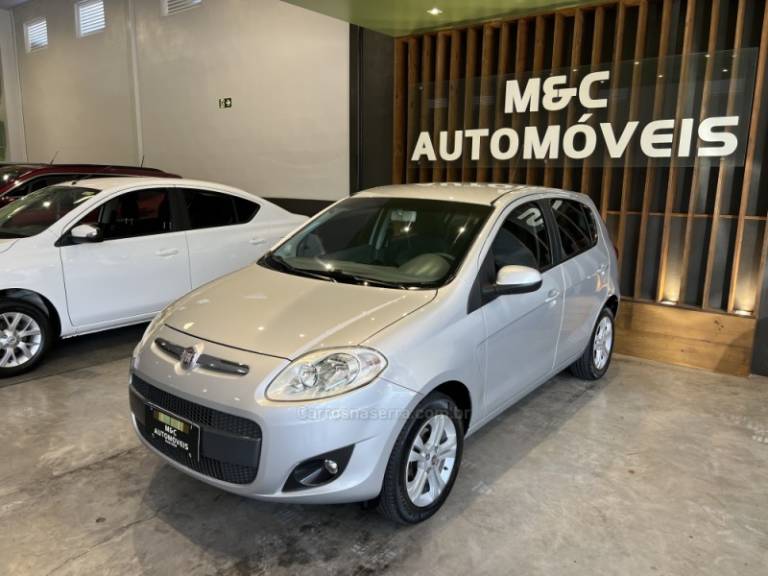 FIAT - PALIO - 2012/2013 - Prata - R$ 39.900,00
