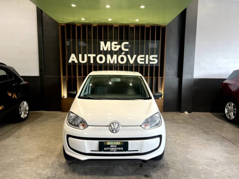 VOLKSWAGEN - UP - 2016/2017 - Branca - R$ 42.900,00