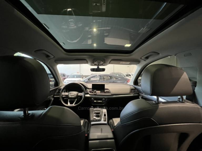 AUDI - Q5 - 2018/2019 - Prata - R$ 155.900,00