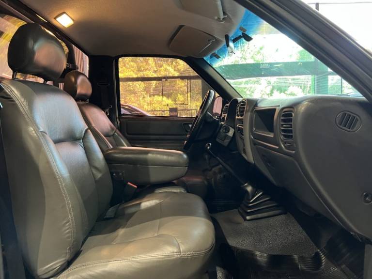 CHEVROLET - S10 - 2009/2009 - Branca - R$ 58.900,00