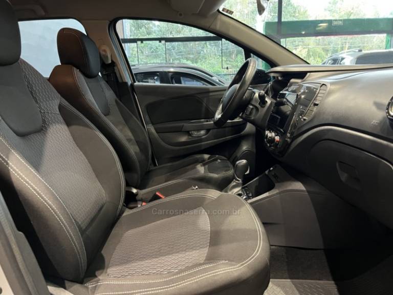 RENAULT - CAPTUR - 2018/2019 - Prata - R$ 72.900,00