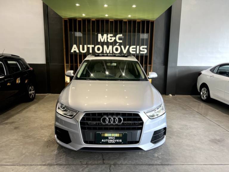 AUDI - Q3 - 2015/2016 - Prata - R$ 97.900,00