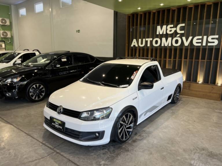 VOLKSWAGEN - SAVEIRO - 2014/2015 - Branca - R$ 49.900,00