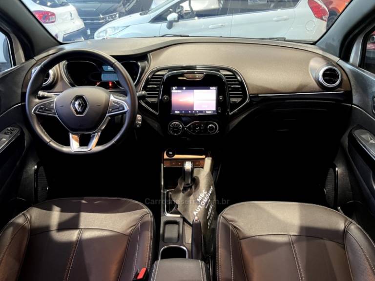 RENAULT - CAPTUR - 2021/2022 - Branca - R$ 99.900,00