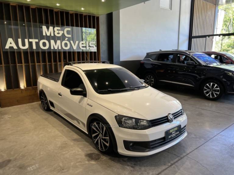 VOLKSWAGEN - SAVEIRO - 2014/2015 - Branca - R$ 49.900,00