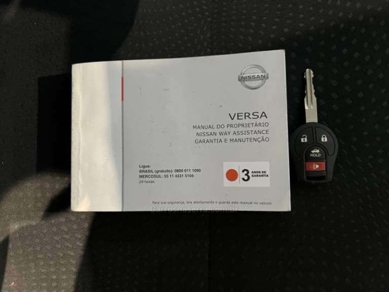 NISSAN - VERSA - 2018/2019 - Branca - R$ 59.900,00