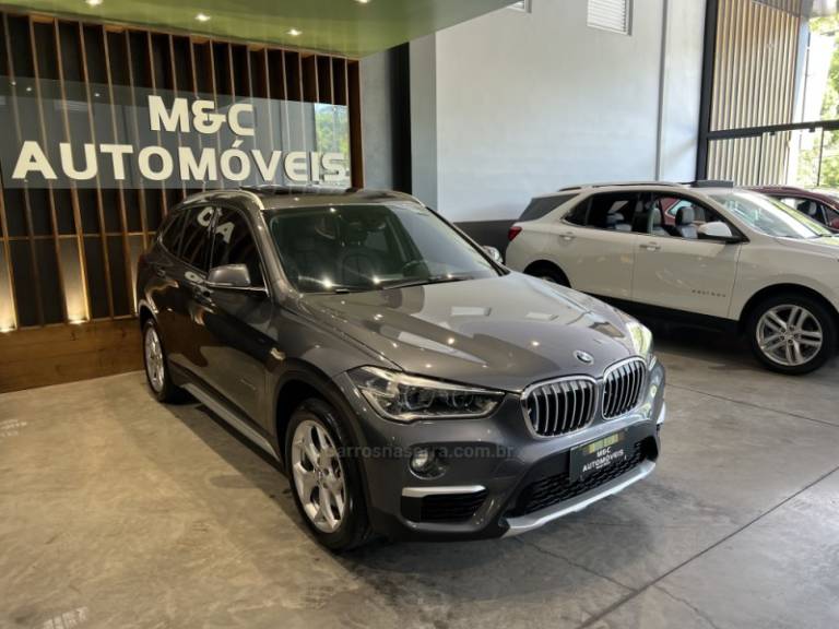 BMW - X1 - 2017/2018 - Cinza - R$ 124.900,00