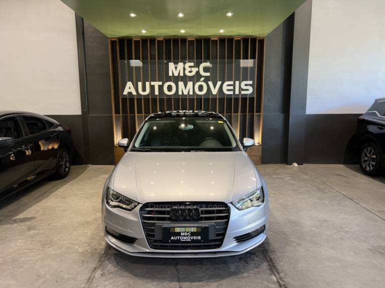 AUDI - A3 - 2014/2015 - Prata - R$ 89.900,00