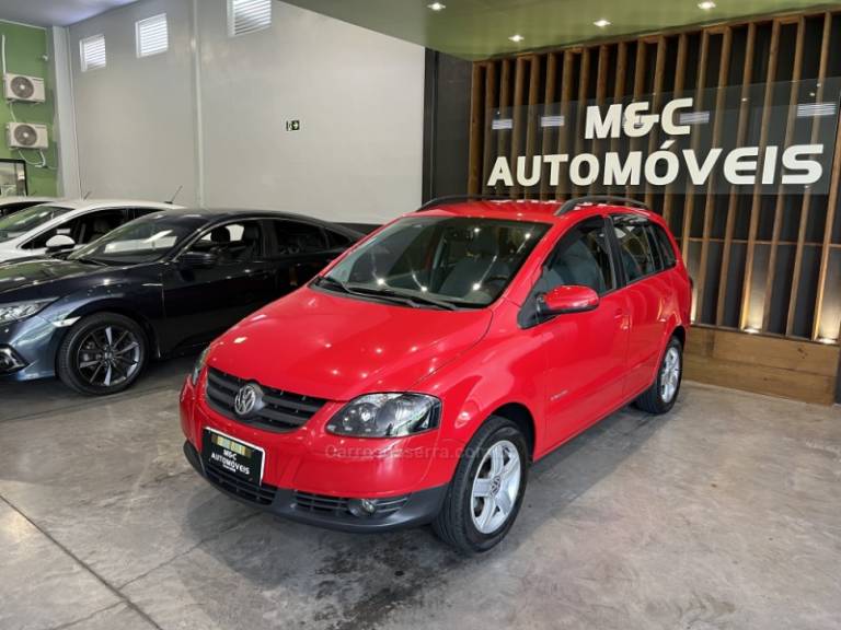 VOLKSWAGEN - SPACEFOX - 2009/2010 - Vermelha - R$ 34.900,00