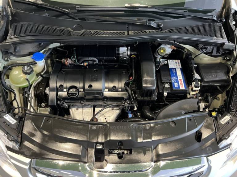 PEUGEOT - 2008 - 2018/2019 - Prata - R$ 71.900,00