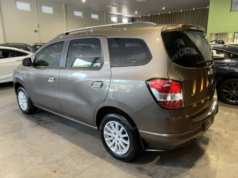 CHEVROLET - SPIN - 2016/2016 - Cinza - R$ 48.900,00