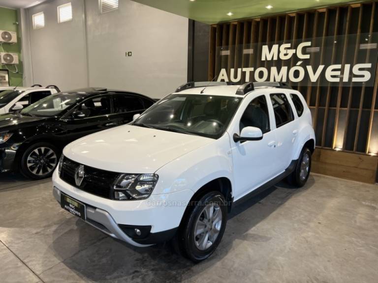 RENAULT - DUSTER - 2018/2019 - Branca - R$ 69.900,00