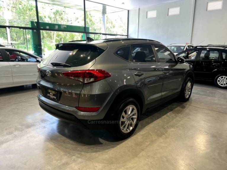 HYUNDAI - TUCSON - 2017/2018 - Cinza - R$ 103.900,00