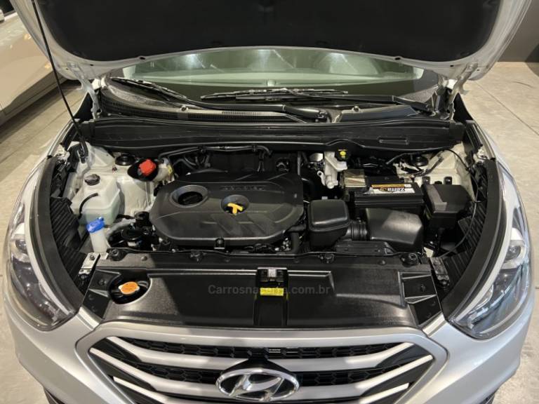 HYUNDAI - IX35 - 2018/2019 - Prata - R$ 89.900,00