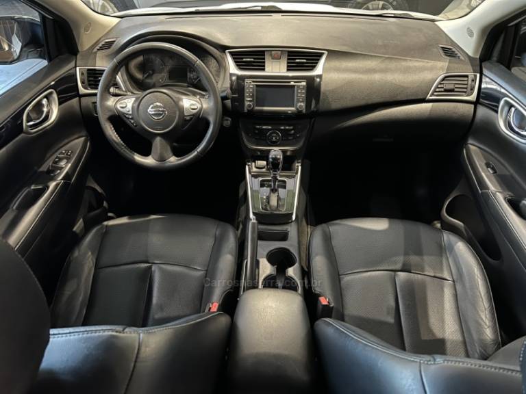NISSAN - SENTRA - 2016/2017 - Branca - R$ 66.900,00