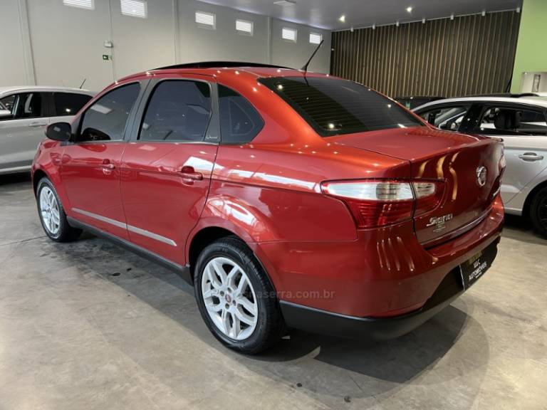 FIAT - SIENA - 2013/2014 - Vermelha - R$ 39.900,00