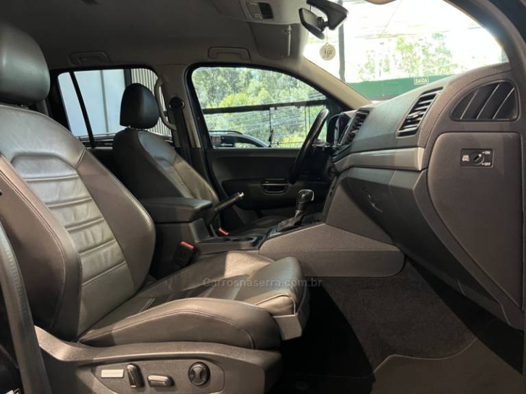 VOLKSWAGEN - AMAROK - 2019/2019 - Preta - R$ 150.900,00