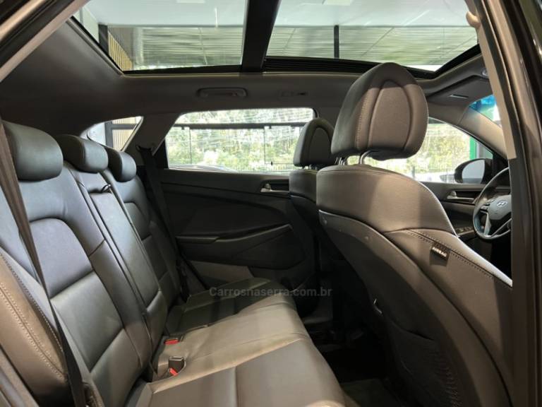HYUNDAI - TUCSON - 2020/2021 - Preta - R$ 116.900,00