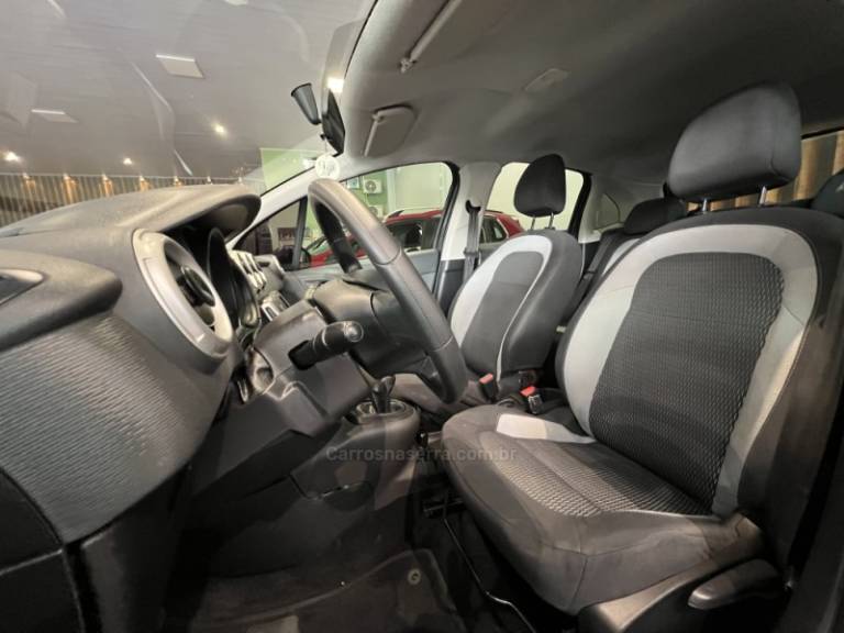 CITROËN - C3 - 2016/2017 - Cinza - R$ 44.900,00