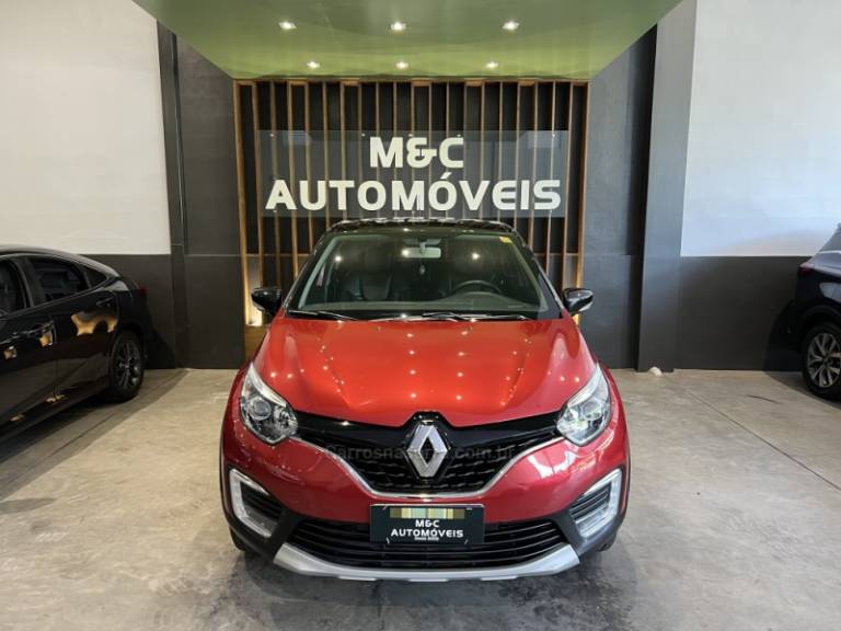 RENAULT - CAPTUR - 2019/2019 - Vermelha - R$ 73.900,00