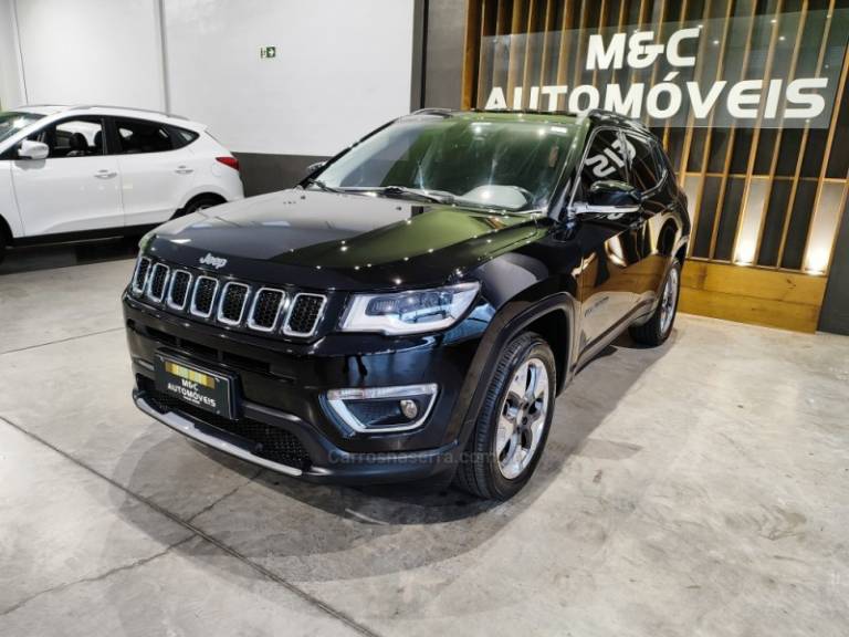 JEEP - COMPASS - 2016/2017 - Preta - R$ 96.900,00