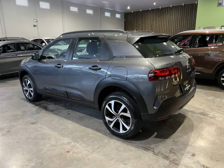 CITROËN - C4 CACTUS - 2022/2022 - Cinza - R$ 77.900,00