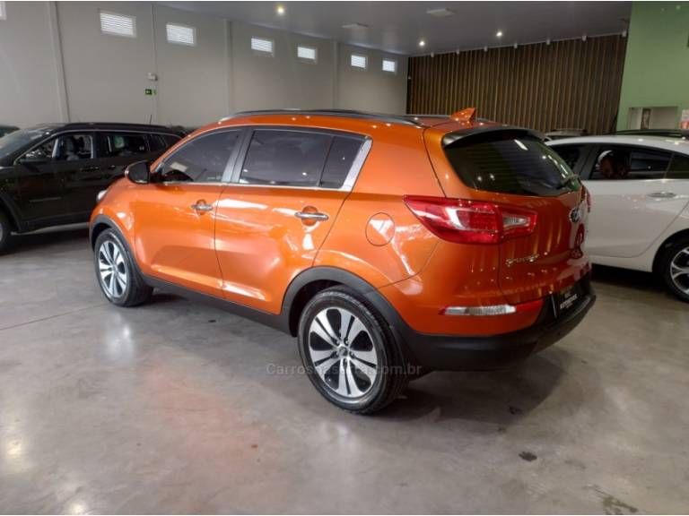 KIA MOTORS - SPORTAGE - 2013/2014 - Laranja - R$ 81.900,00