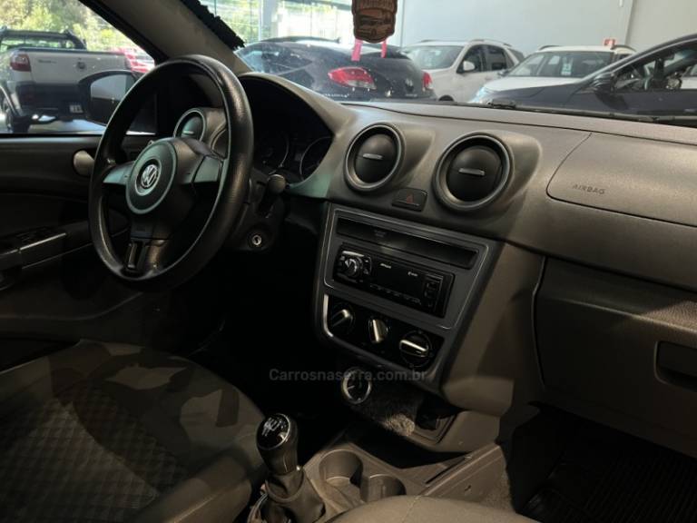 VOLKSWAGEN - SAVEIRO - 2014/2015 - Branca - R$ 49.900,00