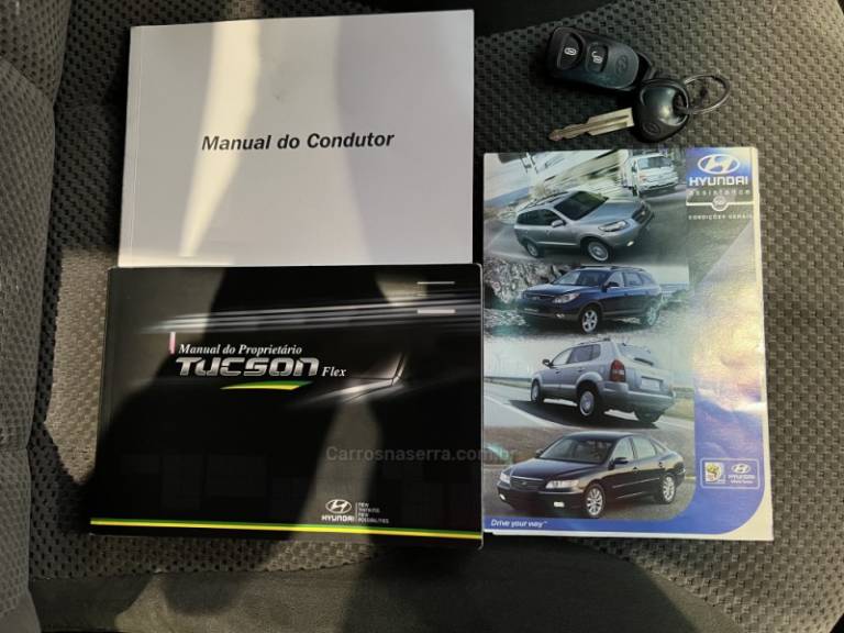 HYUNDAI - TUCSON - 2012/2013 - Prata - R$ 49.900,00