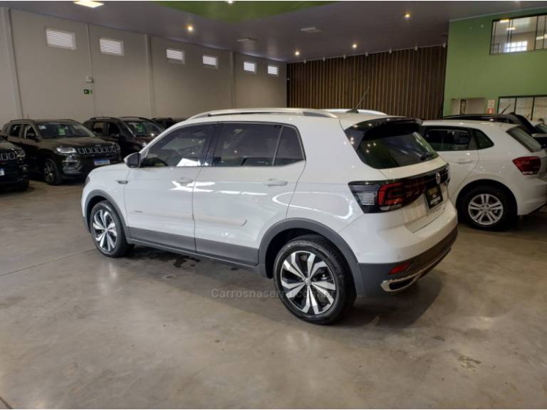 VOLKSWAGEN - T-CROSS - 2021/2021 - Branca - R$ 121.900,00