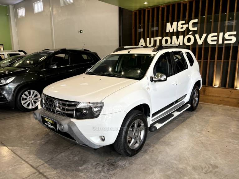 RENAULT - DUSTER - 2013/2014 - Branca - R$ 53.900,00