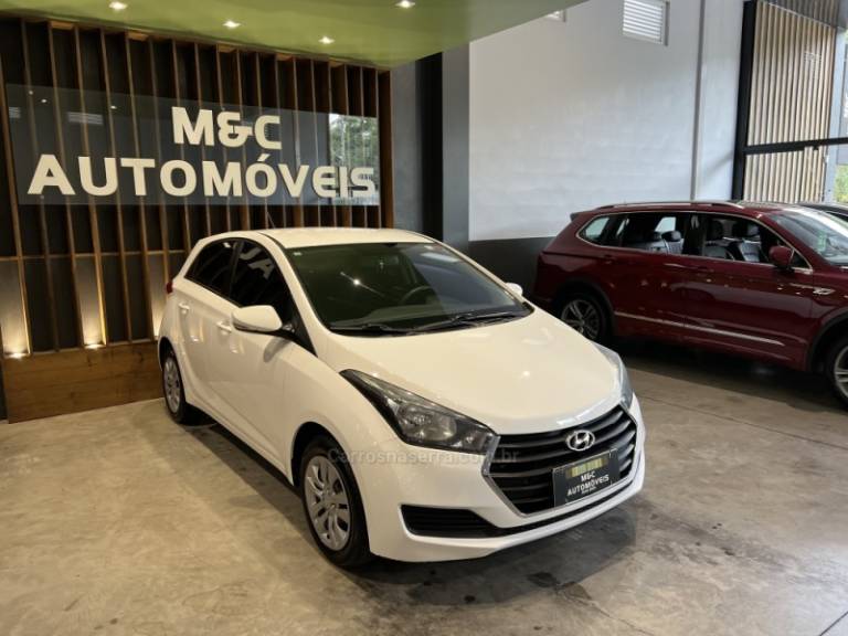 HYUNDAI - HB20 - 2015/2016 - Branca - R$ 52.900,00