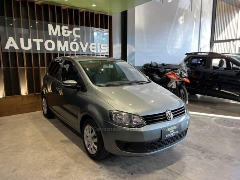 VOLKSWAGEN - FOX - 2010/2011 - Cinza - R$ 32.900,00