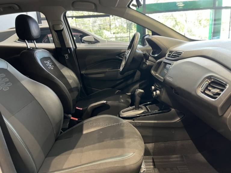 CHEVROLET - PRISMA - 2019/2019 - Prata - R$ 65.900,00