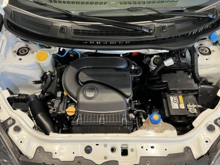 FIAT - FIORINO - 2022/2023 - Branca - R$ 86.900,00