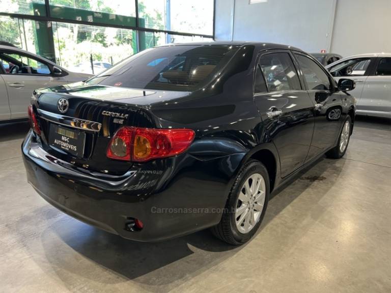 TOYOTA - COROLLA - 2009/2010 - Preta - R$ 58.900,00