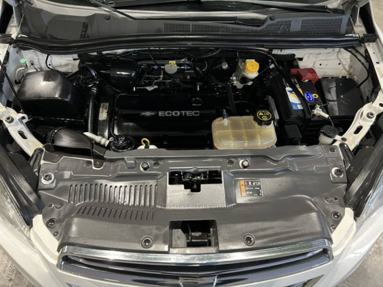 CHEVROLET - TRACKER - 2016/2016 - Branca - R$ 69.900,00